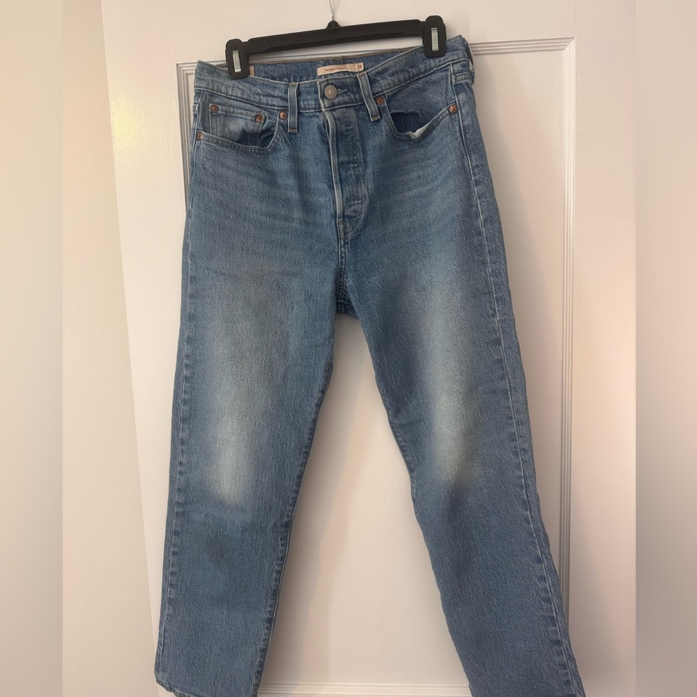 Levi Wedgie Straight Jean